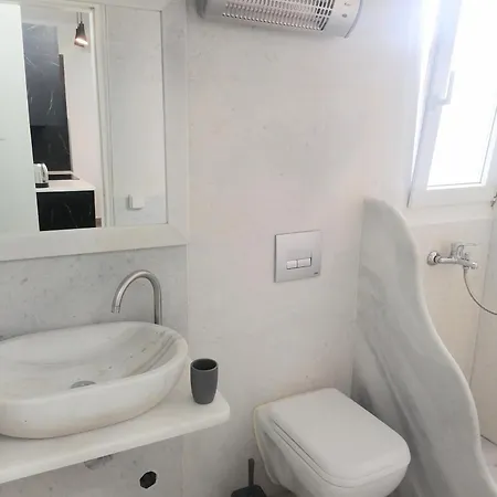 Little Cross 2 Apartment Tinos
