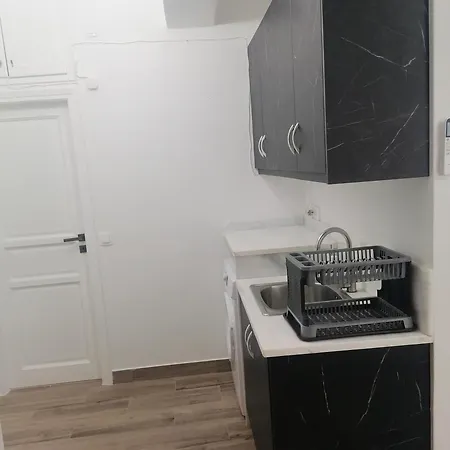 Little Cross 2 Apartment *